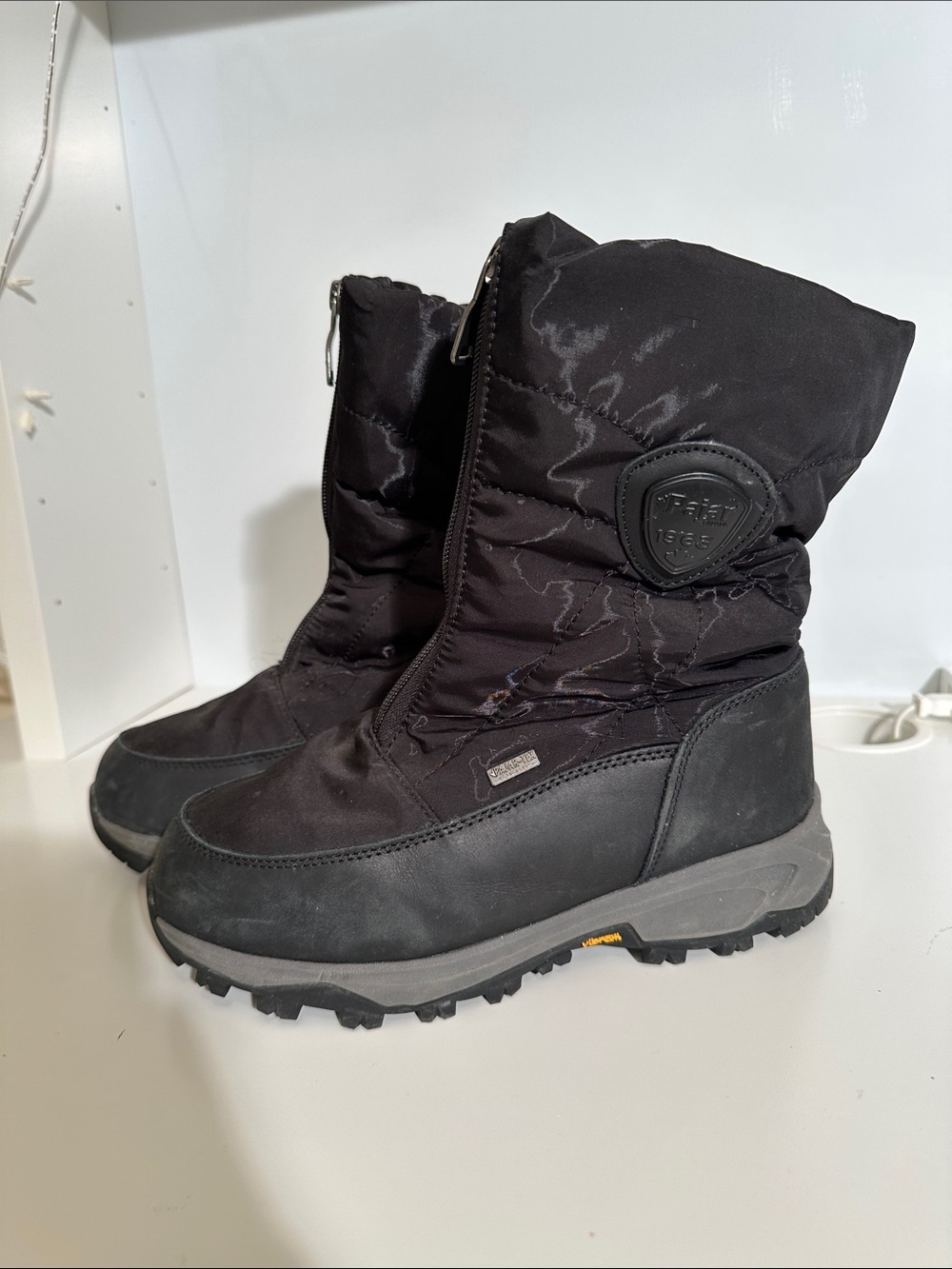 Women’s Wide Insulated Snow Boots with Easy Front Zip